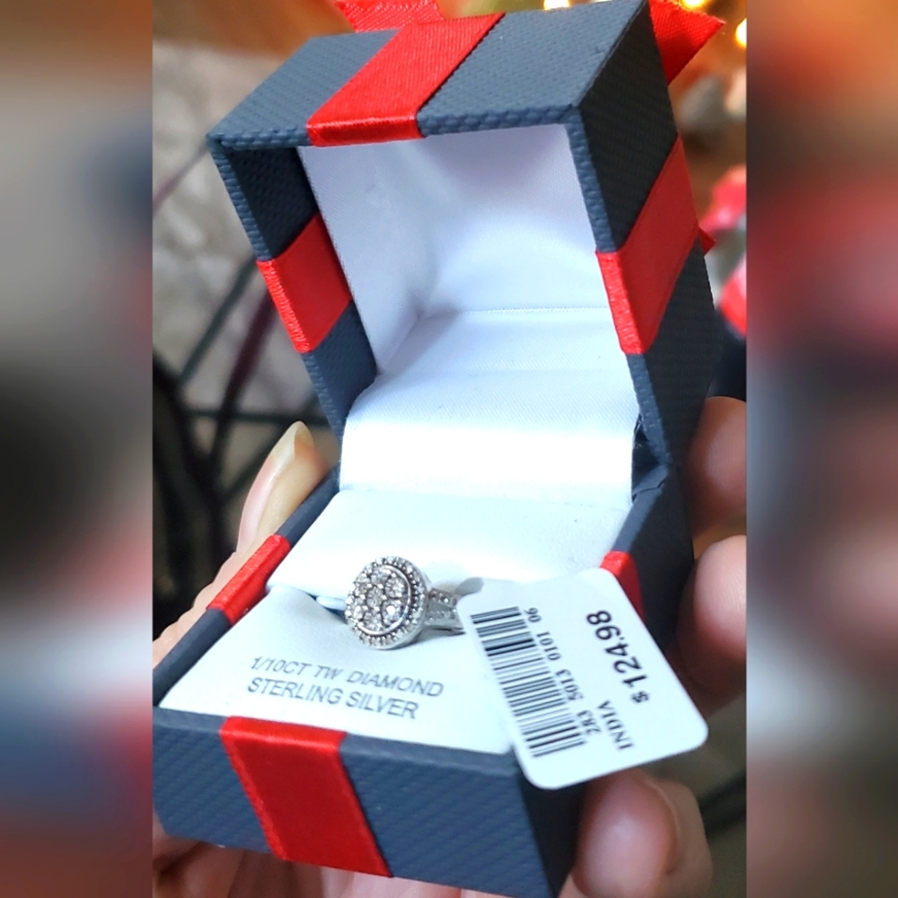 1/10th Carat Diamond ring